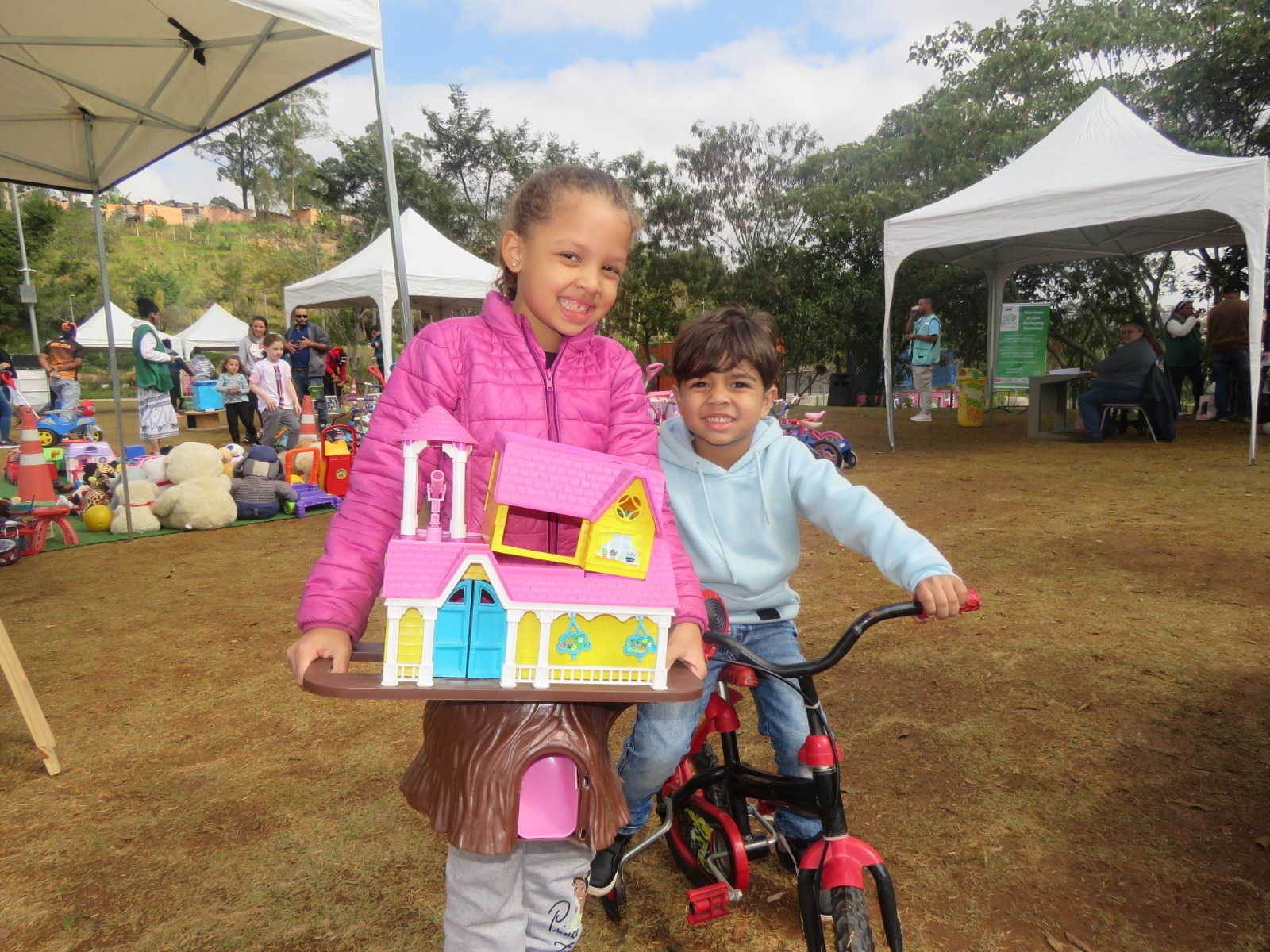 Alegria e solidariedade marcam Breshopping Sustentável e Gincana Ecológica no Parque Guaraciaba