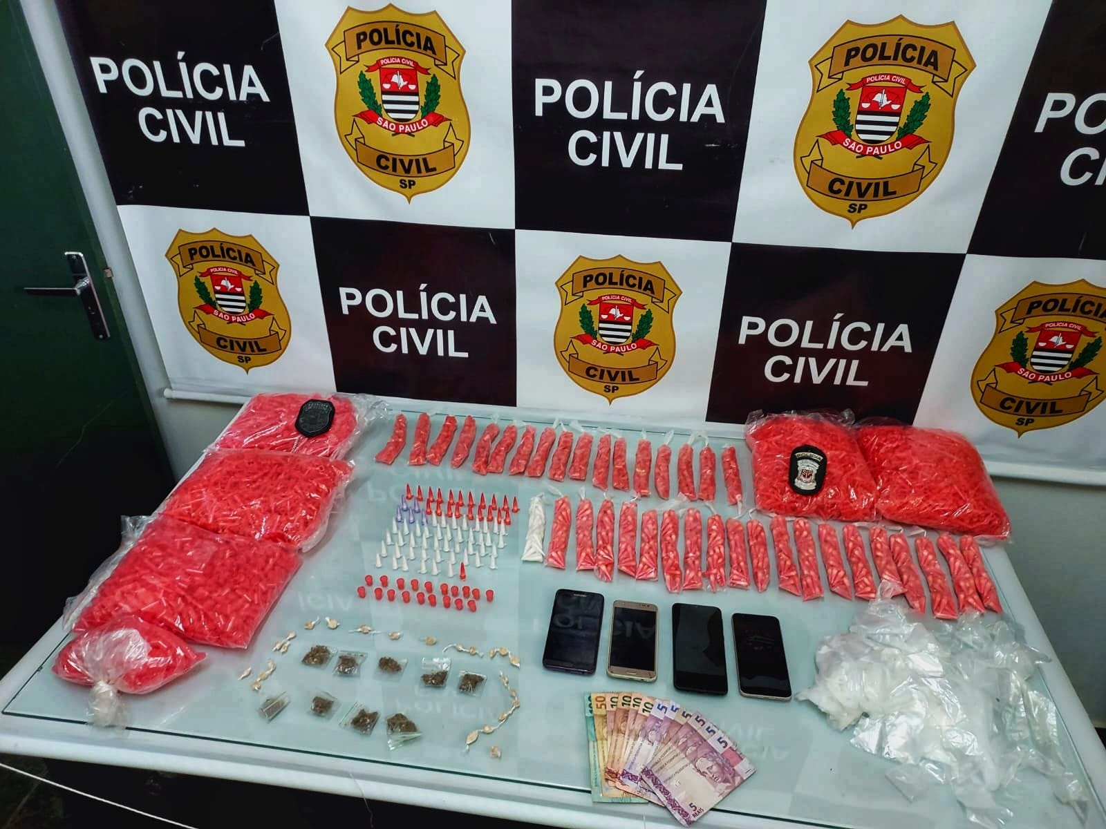 GRANDE APREENSÃO DE DROGAS EM TAMBAÚ 