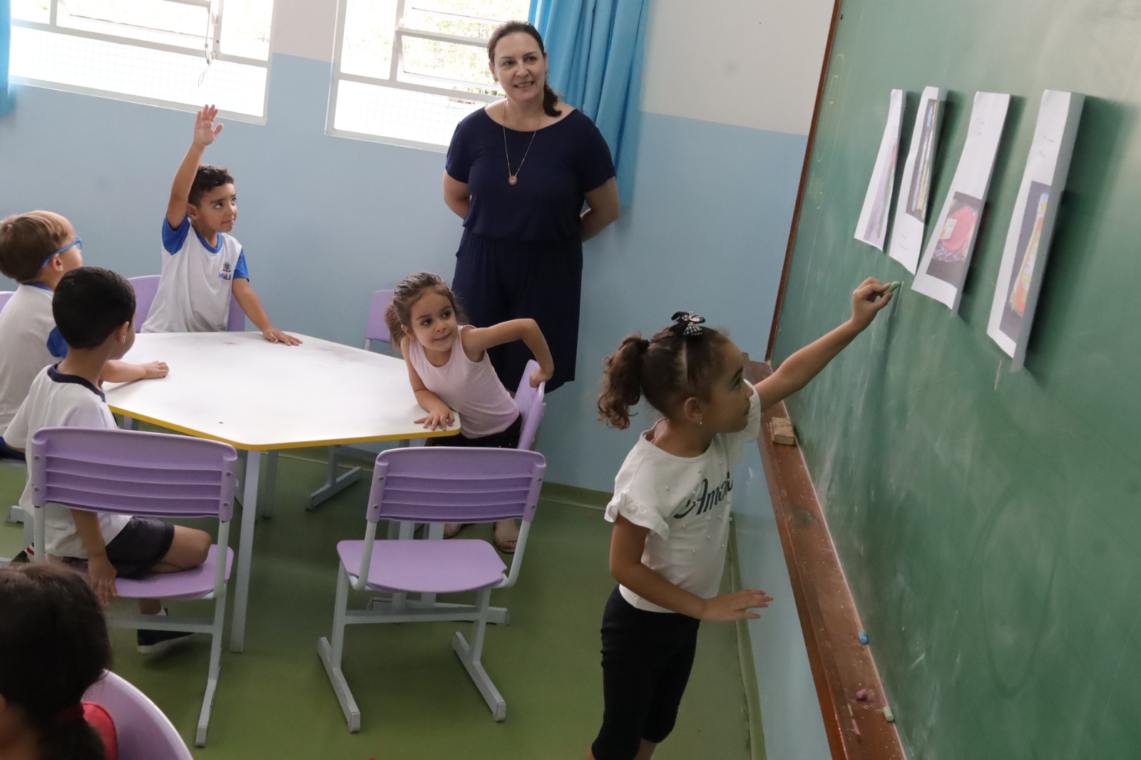 ALUNOS DA ESCOLA JOSÉ TOMAS DEFINEM ESCOLHA DE PRESENTE DE DIA DAS CRIANÇAS
