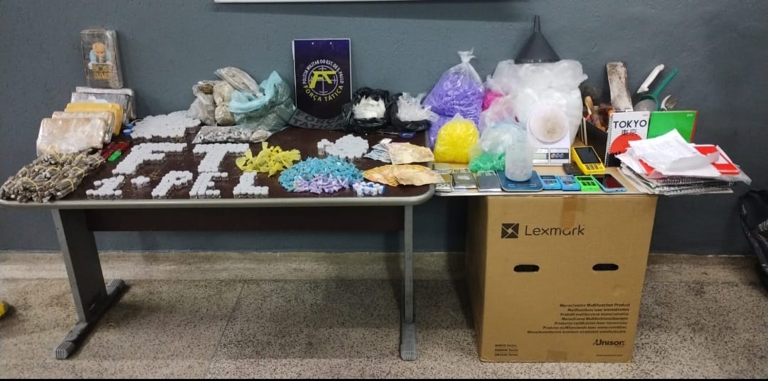 CAPTURA DE FORAGIDO DA JUSTIÇA COM GRANDE QUANTIDADE DE DROGAS 
