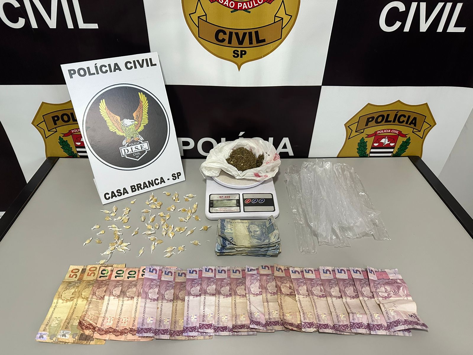 MULHER DE 34 ANOS É PRESA PELA DISE EM MOCOCA