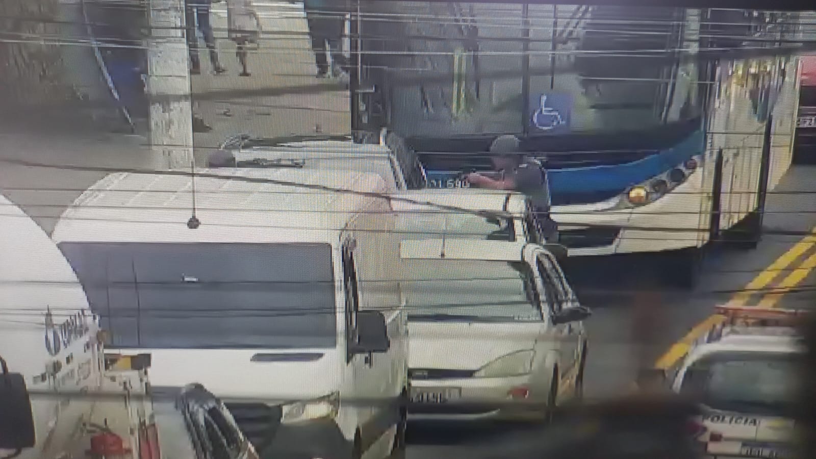 CRIMINOSO É PRESO APÓS SER FLAGRADO COM CARRO ROUBADO EM SANTO ANDRÉ