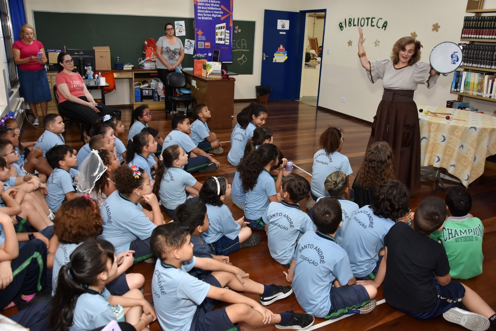 PARQUE NOVO ORATÓRIA RECEBE PROJETO HOJE É DIA DE BIBLIOTECA