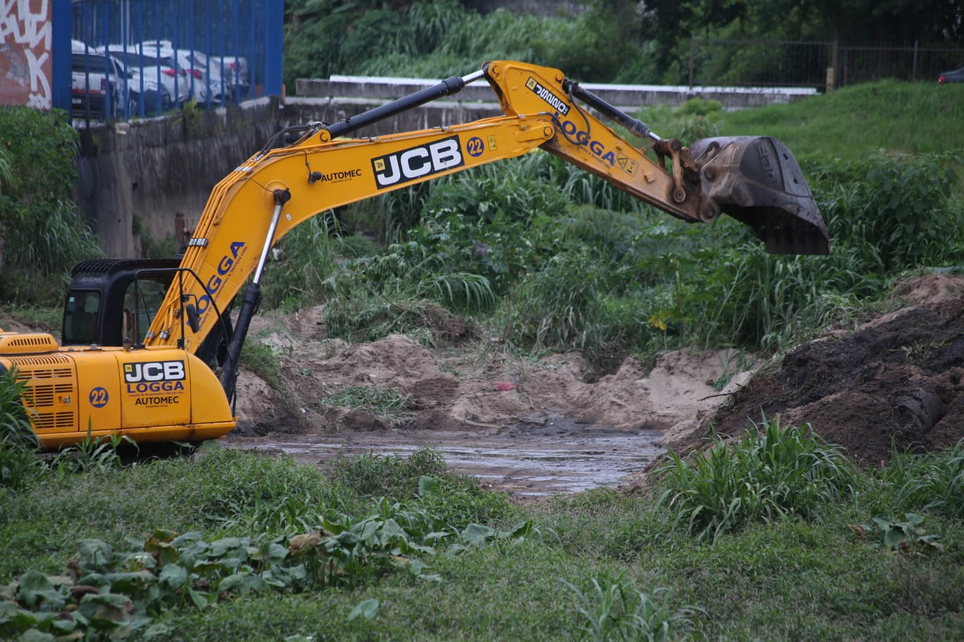 PREFEITURA DE MAUÁ CONSEGUE A LIMPEZA DOS PISCINÕES POR PARTE DO GOVERNO DO ESTADO