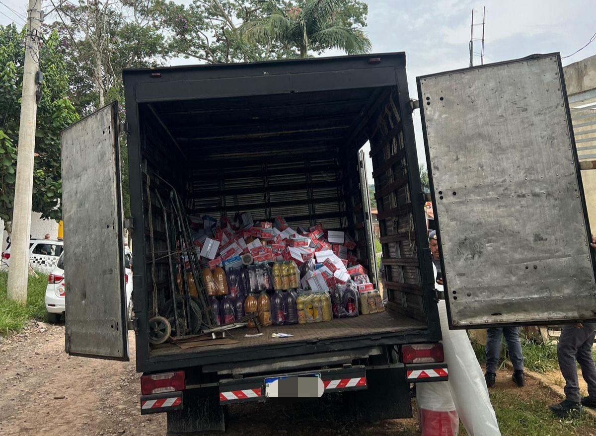 POLICIA MILITAR PRENDE CRIMINOSO E RECUPERA CARGA AVALIADA EM R$ 10 MIL REAIS