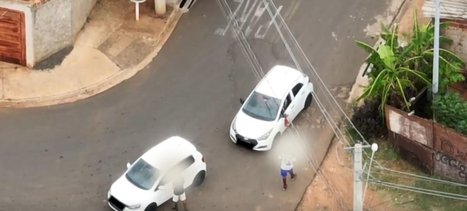 COM APOIO DO ÁGUIA 23, PM PRENDE DUPLA POR TRÁFICO DE DROGAS EM BAURU 