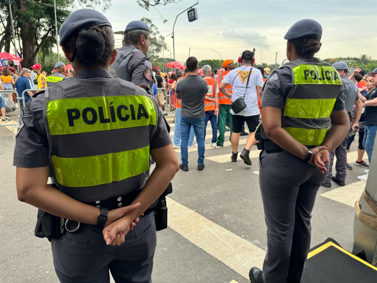 FURTOS E ROUBOS DE CELULARES CAEM 48% EM SÃO PAULO 