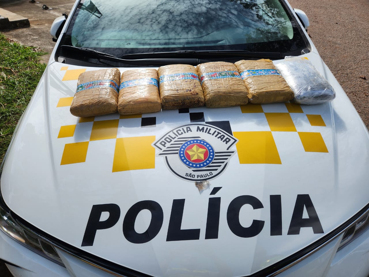 POLÍCIA MILITAR RODOVIÁRIA PRENDE HOMEM COM TIJOLOS DE MACONHA EM CAMPINAS 