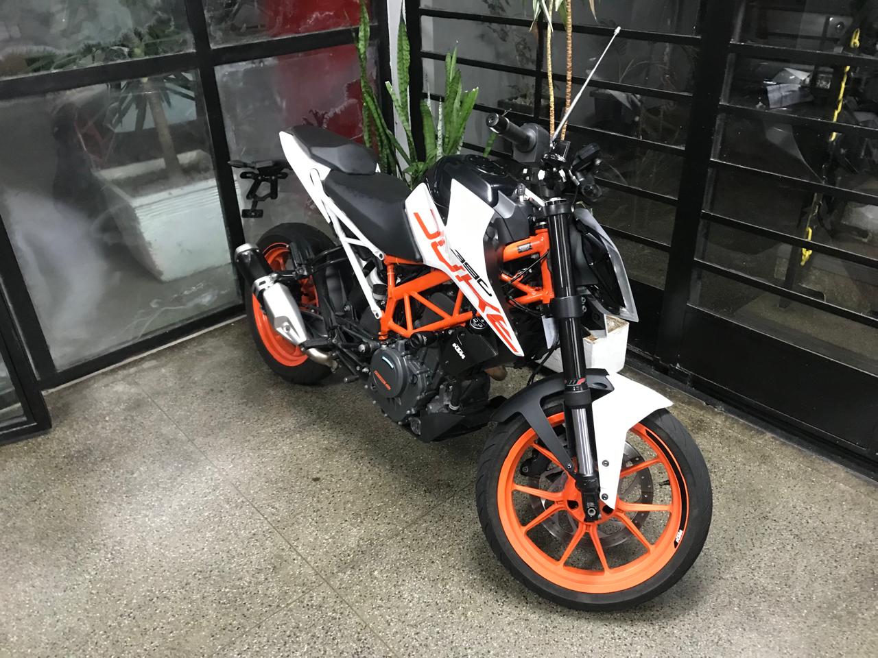 POLÍCIA MILITAR PRENDE INDIVÍDUO POR RECEPTAÇÃO DE MOTOCICLETA