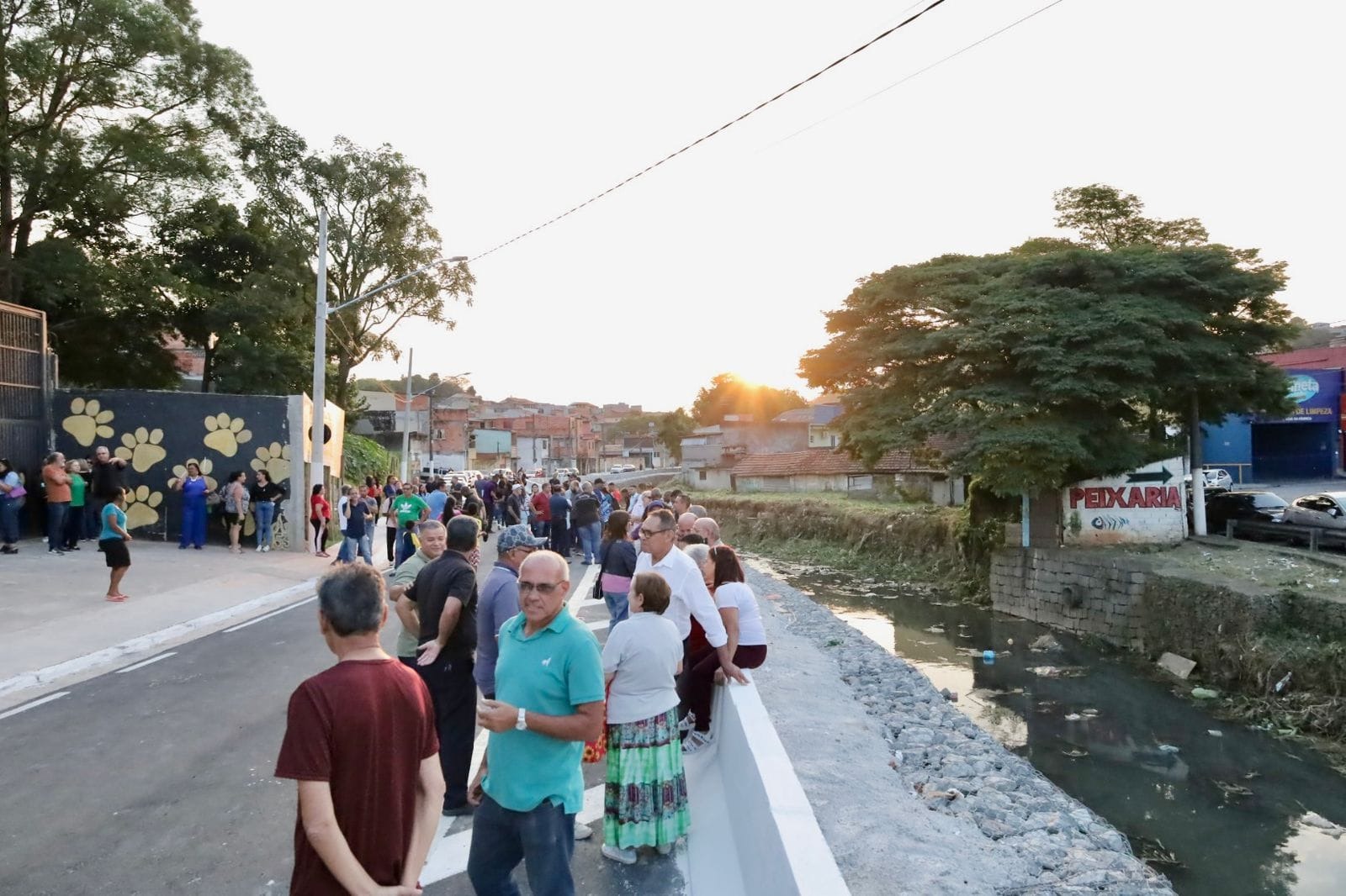 OBRAS NA RUA VICENTE FERREIRA EM MAUÁ, NA VILA ANA