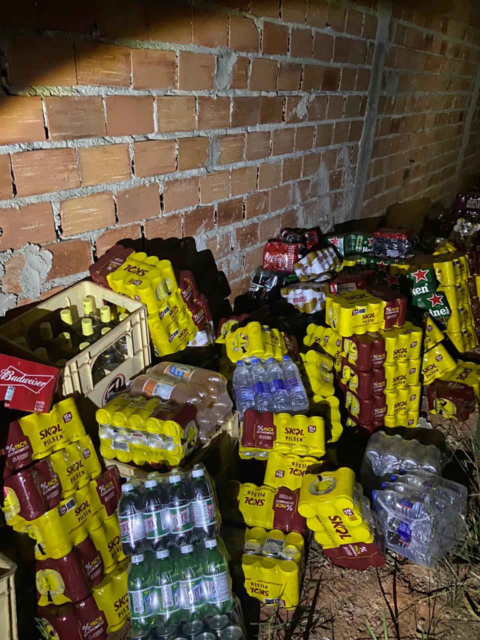 POLÍCIA PRENDE DUPLA E RECUPERA CARGA ROUBADA DE BEBIDAS 