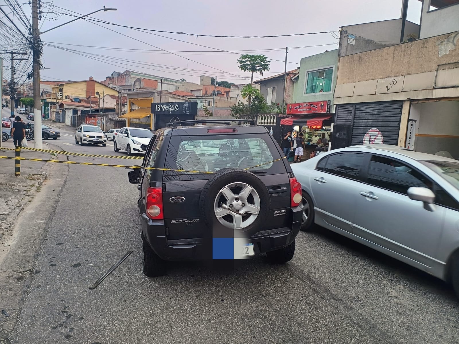 POLICIAIS MILITARES PRENDEM TRÊS CRIMINOSOS POR ROUBO DE VEÍCULO NA ZONA SUL