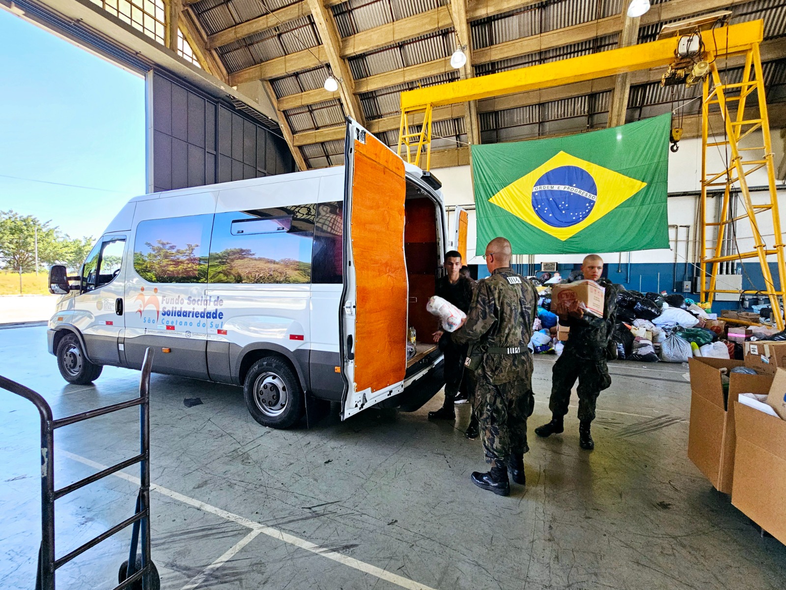 SÃO CAETANO ENVIA EQUIPAMENTOS DE RESGATE E 12 TONELADAS DE DOAÇÕES AO RIO GRANDE DO SUL 