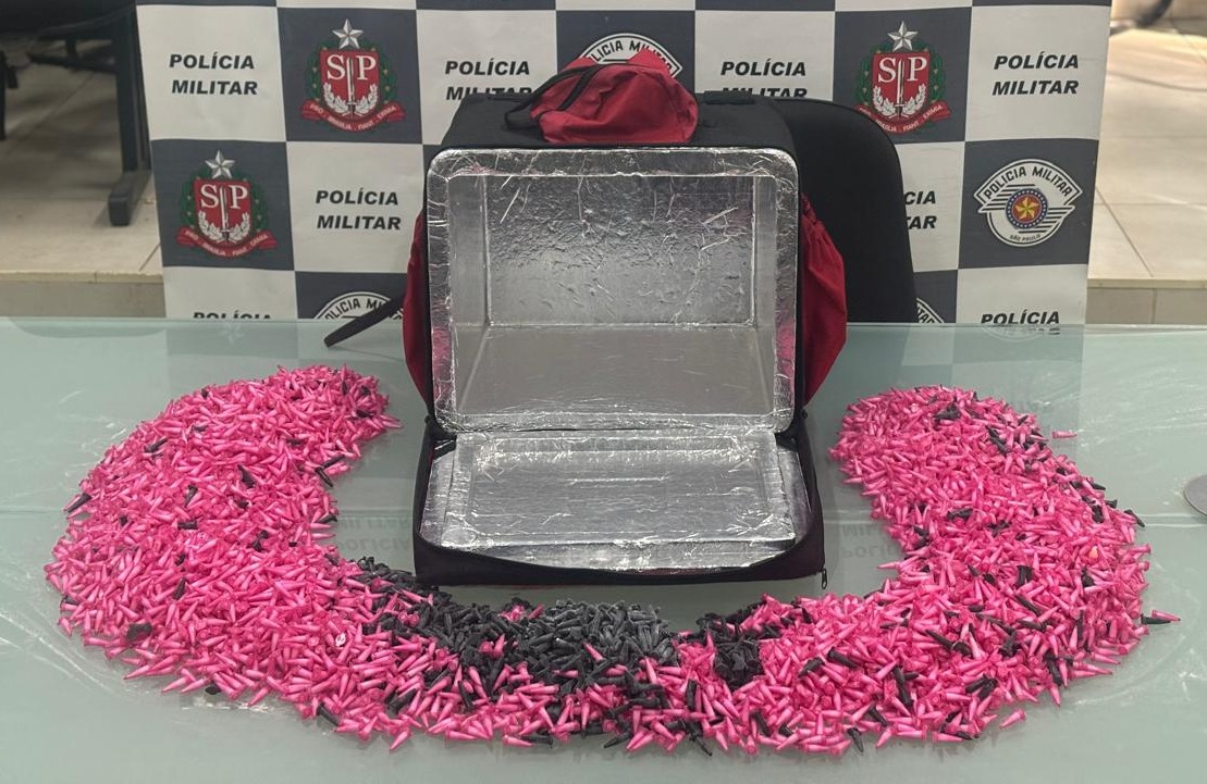 ‘DELIVERY DO TRÁFICO ’: POLÍCIA MILITAR APREENDE 8 MIL PINOS DE COCAÍNA EM SÃO PAULO 