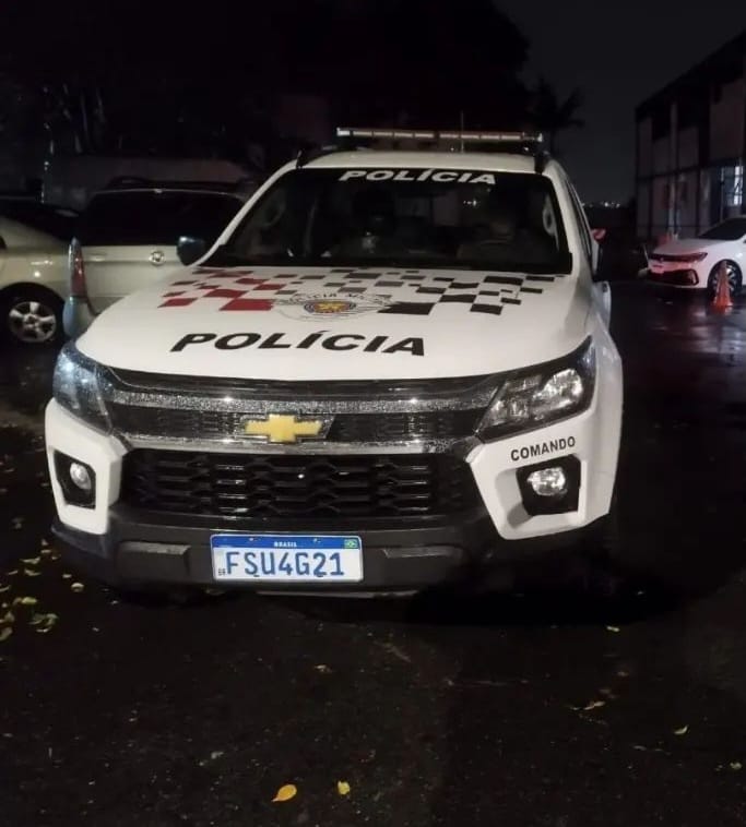 POLÍCIA MILITAR PRENDE CRIMINOSOS POR ROUBO A ESTABELECIMENTO COMERCIAL