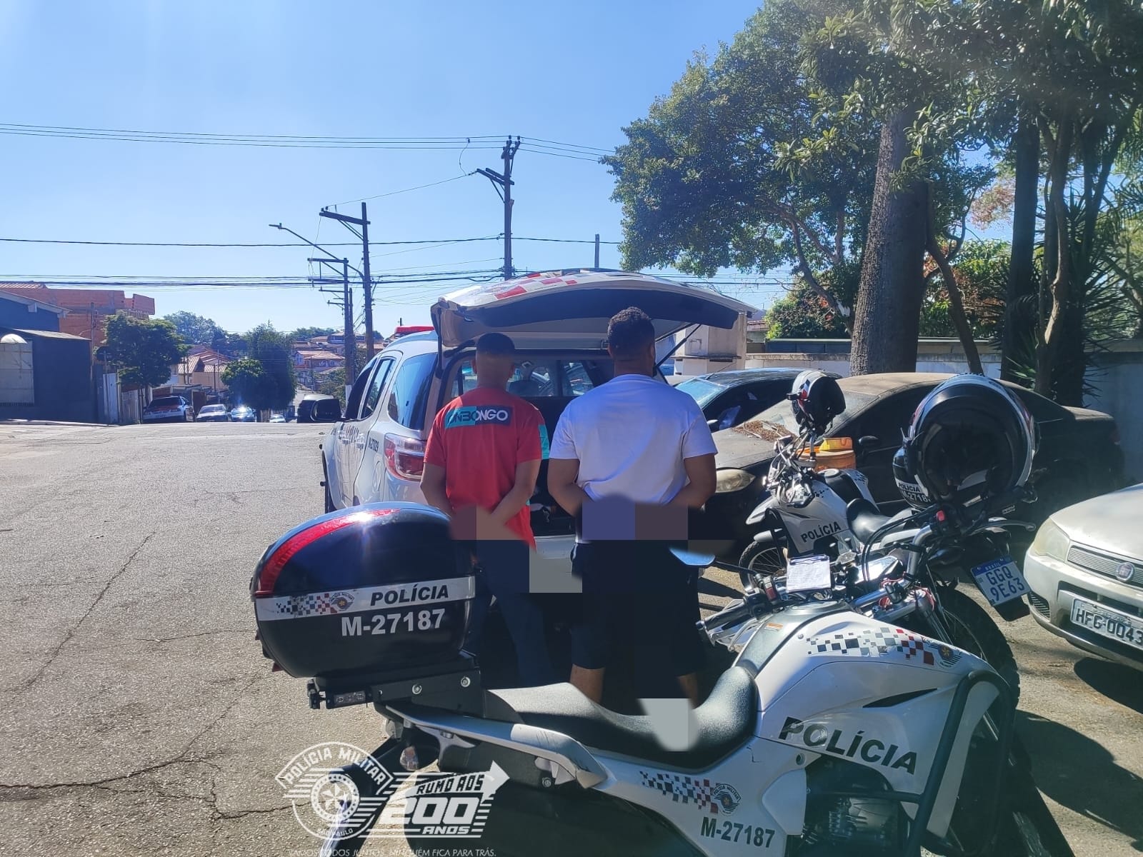 POLICIAIS PRENDEM CRIMINOSOS ENVOLVIDOS EM VÁRIOS FURTOS E ROUBOS NA REGIÃO DA ZONA SUL