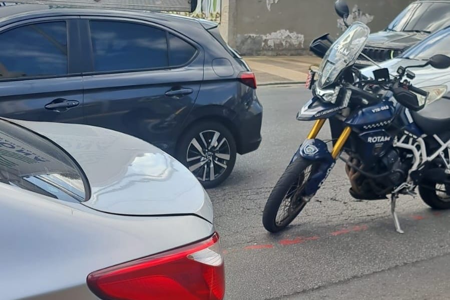 GCM DE SÃO CAETANO RECEBE ALERTA DO CGE E APREENDE VEÍCULO FURTADO EM SÃO MATEUS, NA CAPITAL 