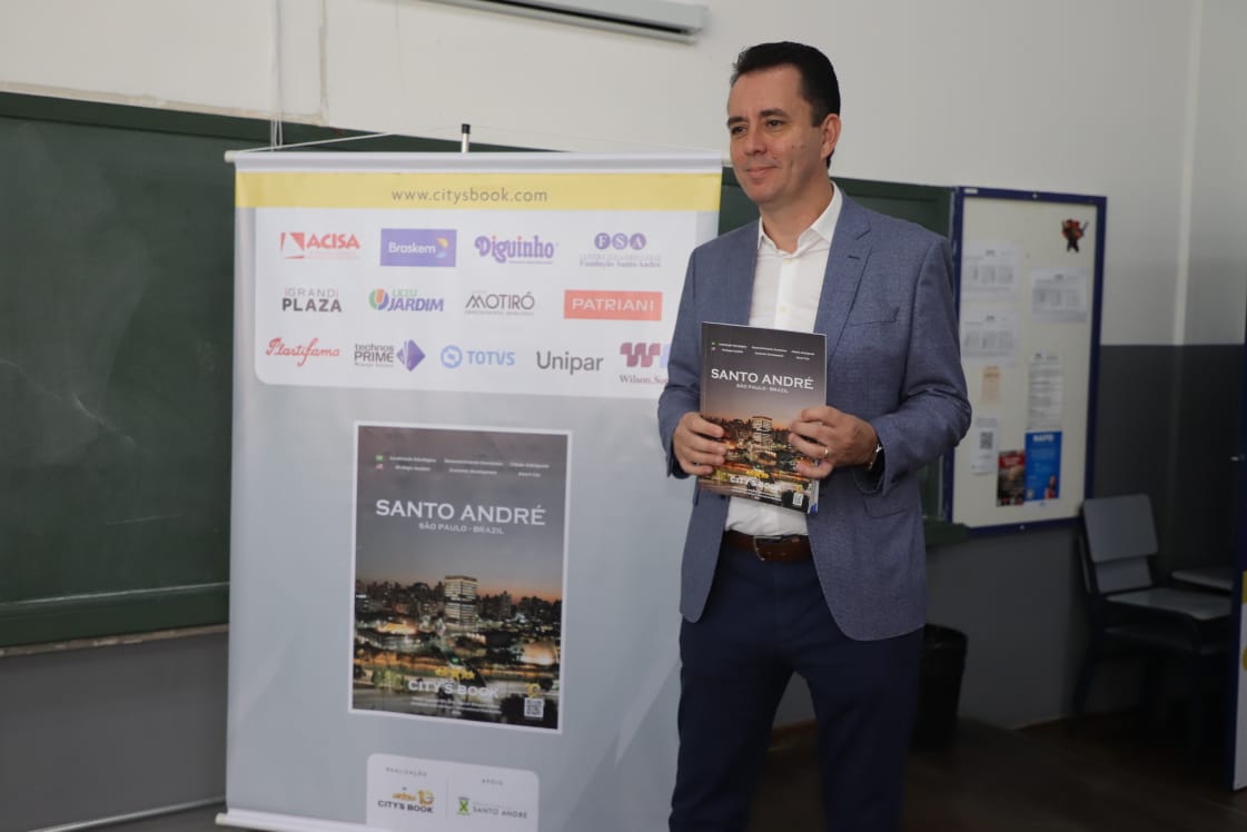 Publicação bilíngue promove cidade de Santo André