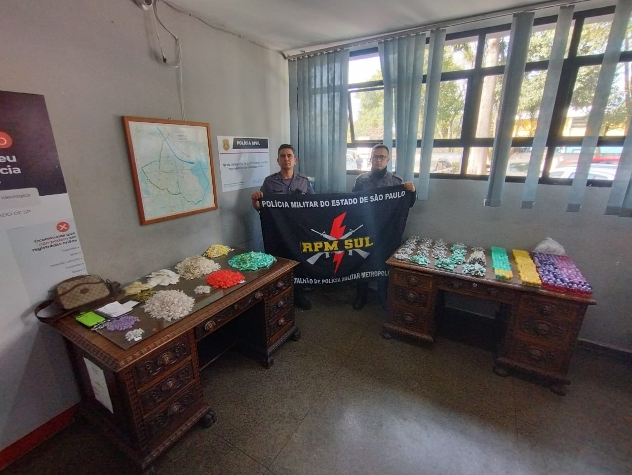 HOMEM É PRESO COM MAIS DE 3,9 MIL PORÇÕES DE DROGAS NA ZONA SUL