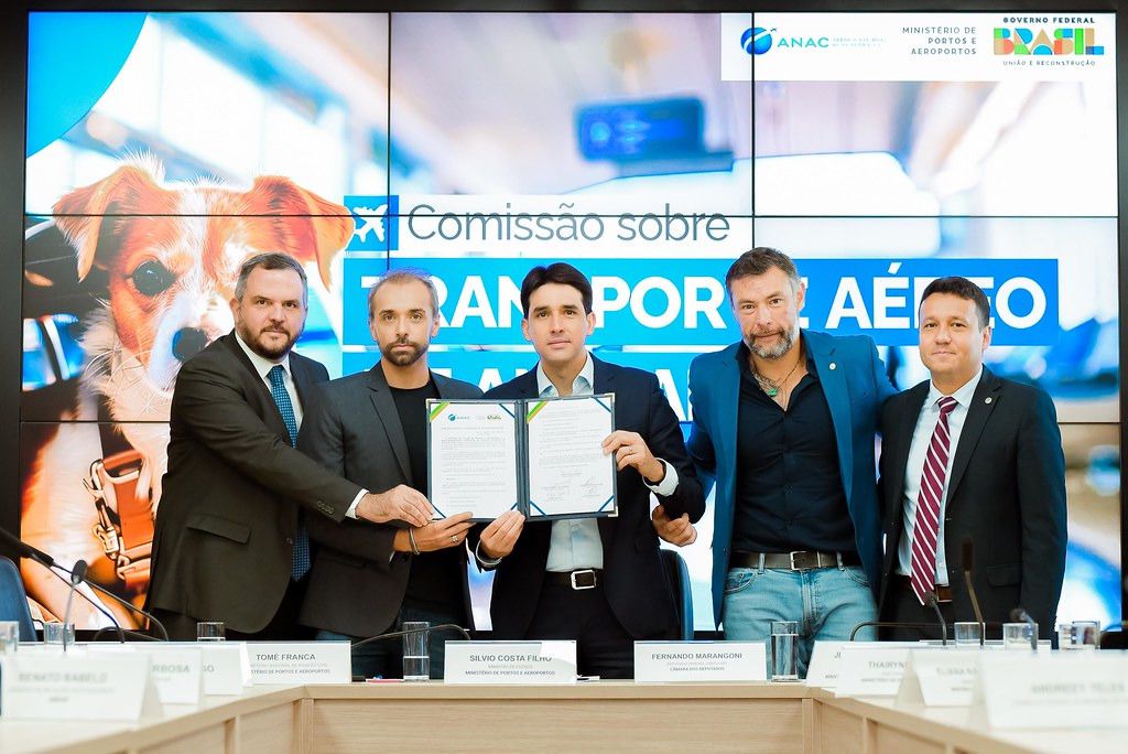 comissão que discute o transporte aéreo de animais pelo Ministério dos Aeroportos e Anac