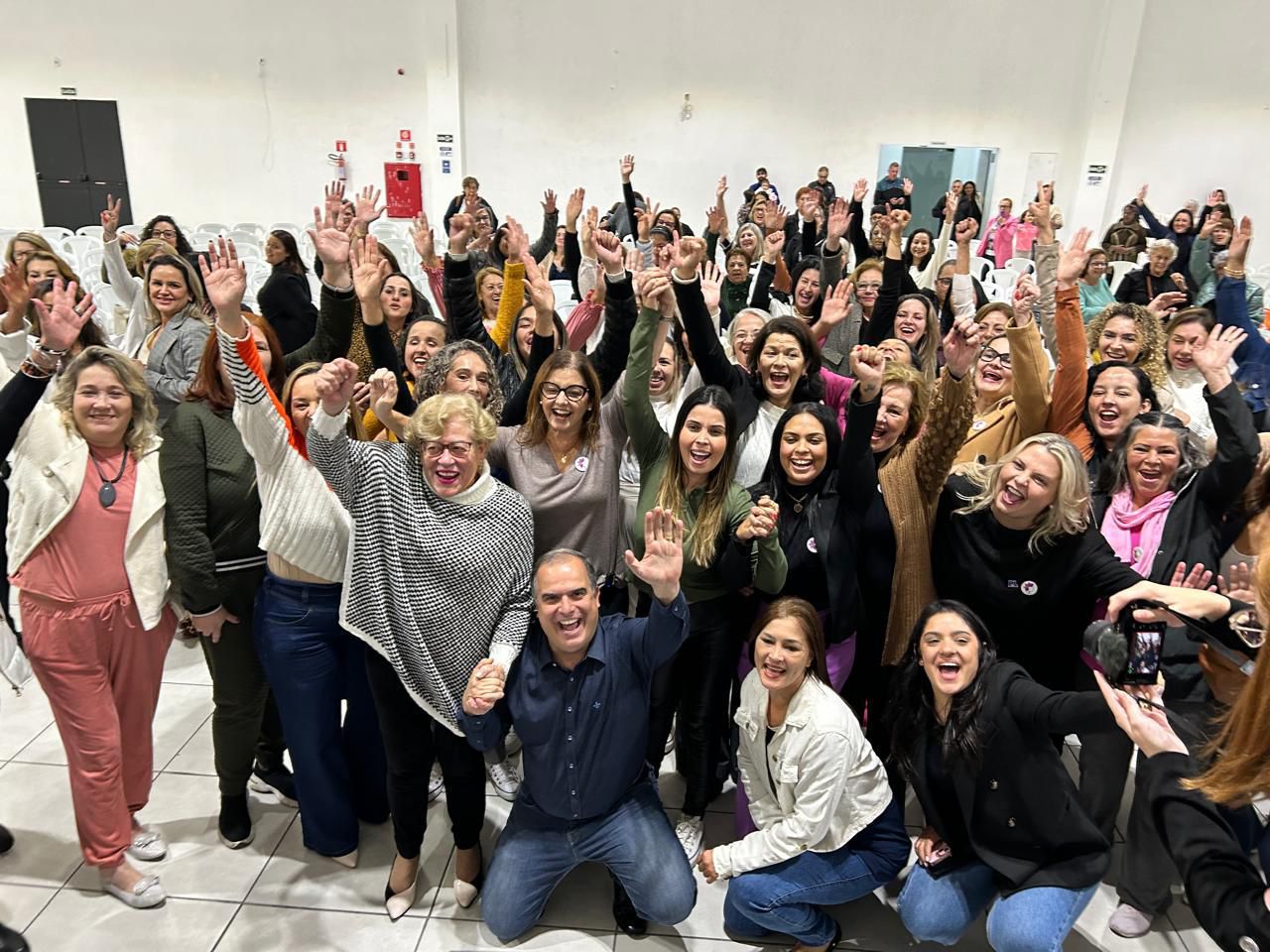Mara Bertaiolli anuncia criação da Secretaria da Mulher em evento com pré-candidatas