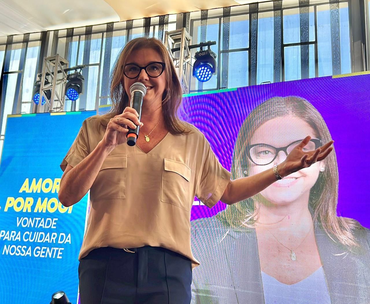 Mara Bertaiolli, do PL, segue na liderança para a Prefeitura de Mogi e venceria em todos os cenários de segundo turno