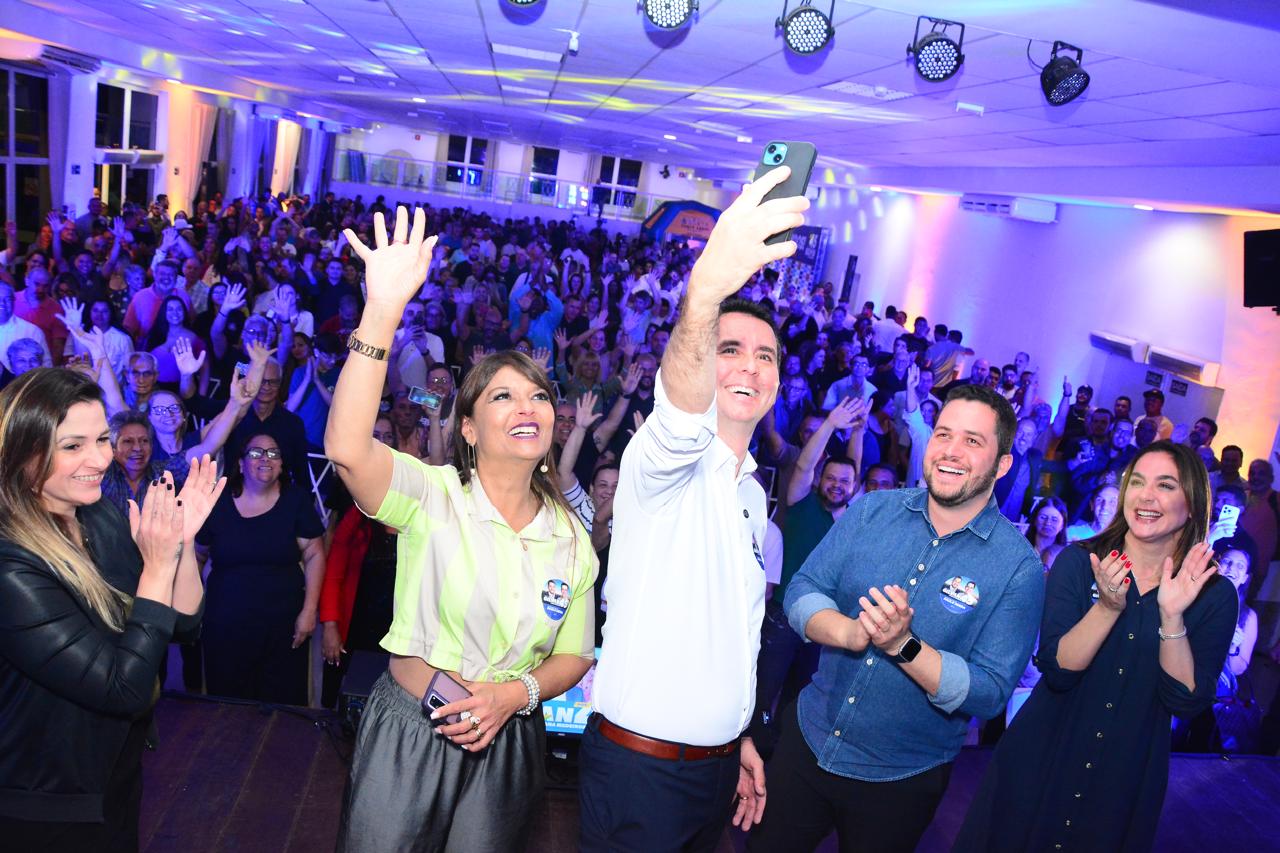 Gilvan mostra força e reúne mais de 200 candidatos a vereador em evento