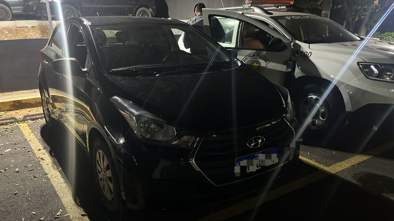 VEÍCULO ROUBADO É REUPERADO NA ZONA SUL  