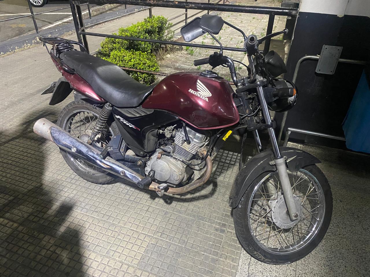 POLÍCIA MILITAR PRENDE CRIMINOSO E RECUPERA  MOTOCICLETA ROUBADA NA VILA CONCEIÇÃO EM DIADEMA