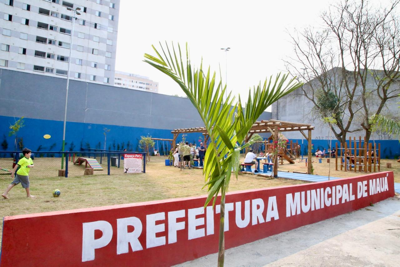 Prefeitura de Mauá cria área de convivência com espaço pet na Vila Noêmia