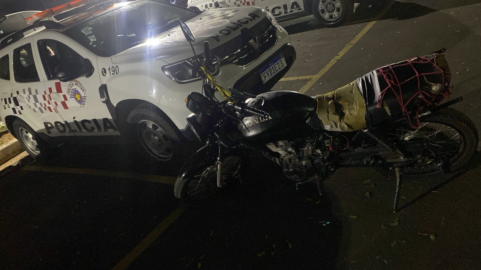 POLICIAIS MILITARES RECUPERAM MOTOCICLETA FURTADA ANTES DO PROPRIETÁRIO PERCEBER