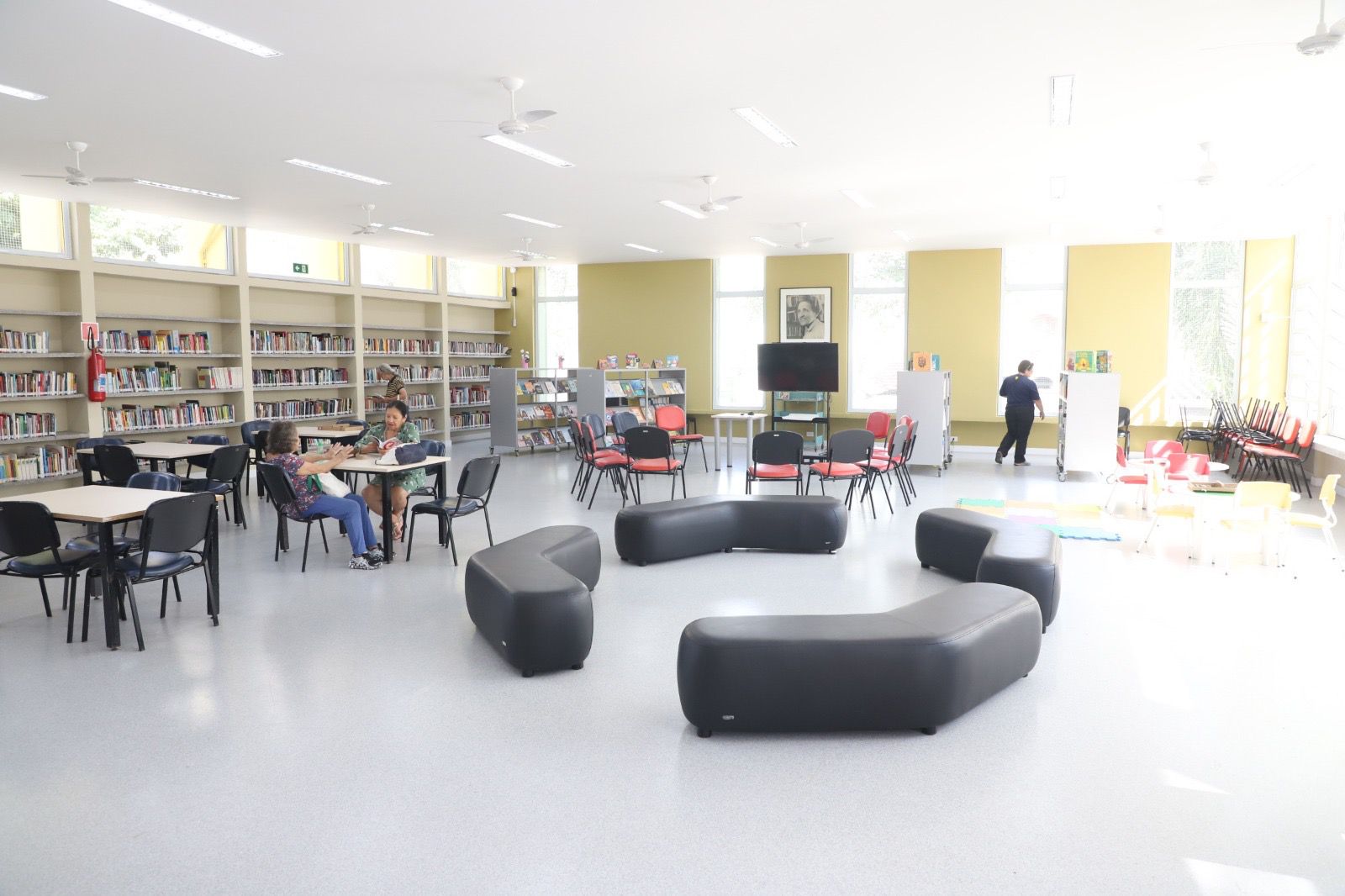 Biblioteca Cecília Meireles recebe oficina 'Reescrita da Memória' e sarau no próximo sábado