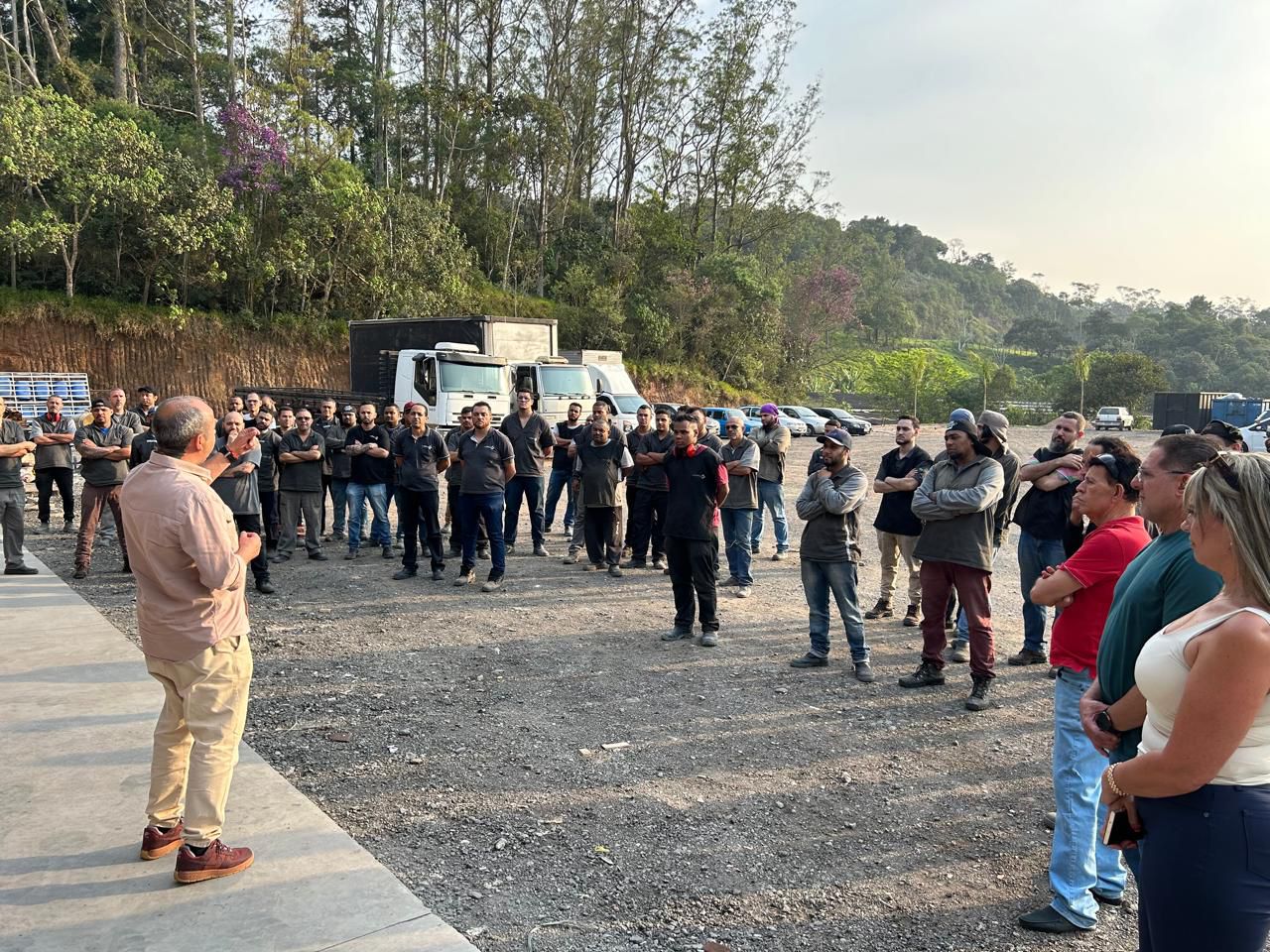 Guto Volpi visita empresas da cidade e recebe apoio estadual em agenda nesta quarta-feira (11)