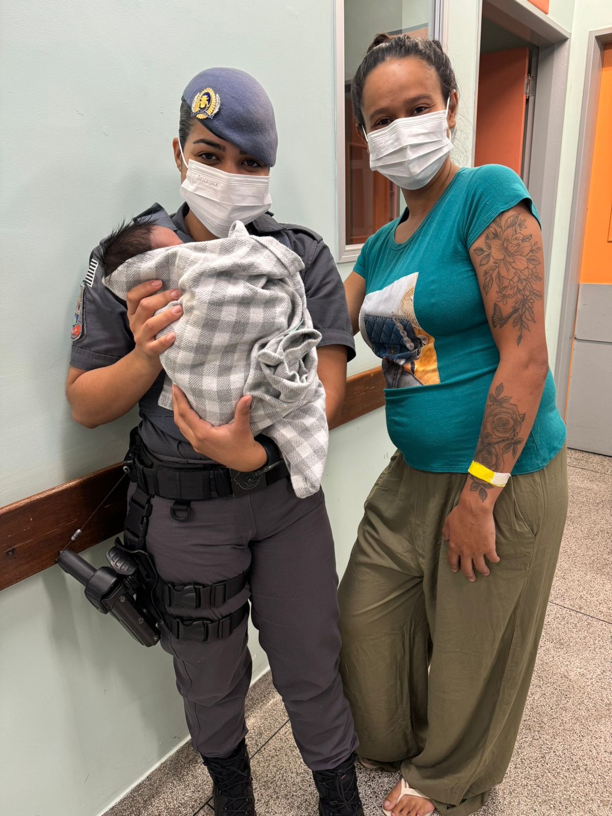 PM auxilia gestante que entrou em trabalho de parto dentro de um carro na zona sul de São Paulo