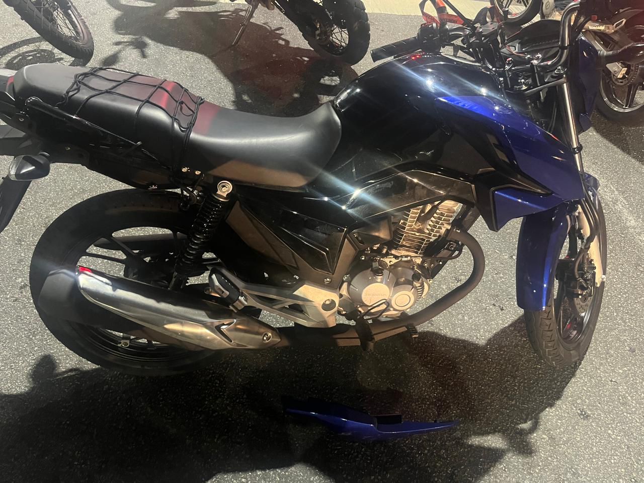 POLÍCIAIS  MILITARES DA ROCAM SURPREENDE HOMEM QUANDO TRANSITAVA COM MOTOCICLETA FURTADA  EM DIADEMA