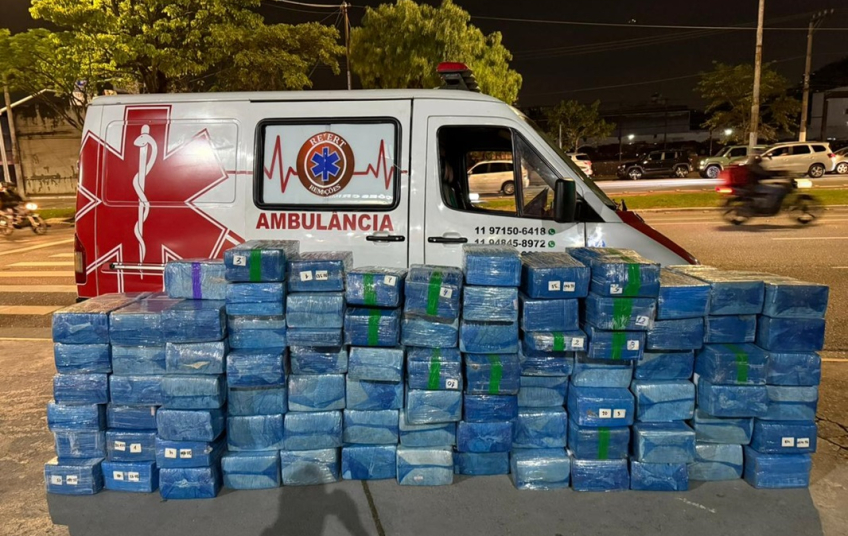Deic apreende ambulância lotada de maconha em Guarulhos; dupla foi presa em flagrante