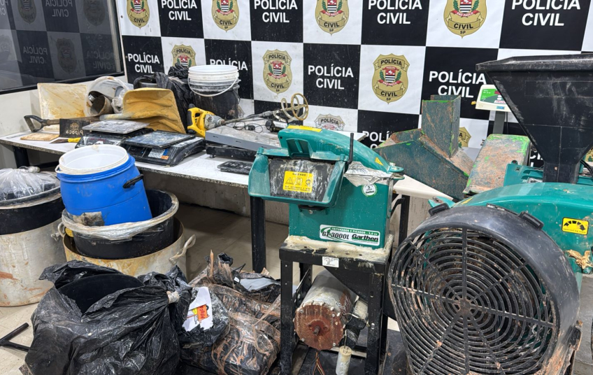 Denarc prende 7 após encontrar 'bunker' com drogas em chácara na Grande São Paulo