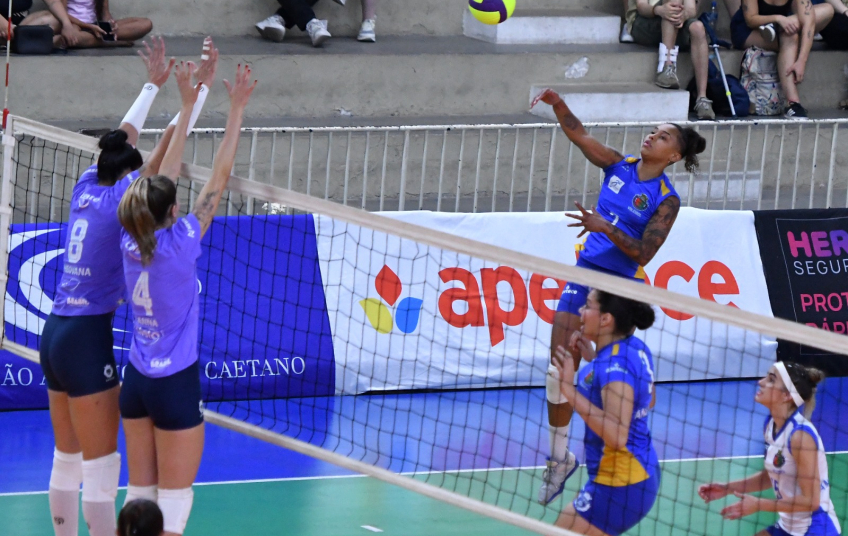 Vôlei feminino da AA São Caetano estreia nesta quarta contra o Londrina Vôlei pela Superliga B no Milton Feijão