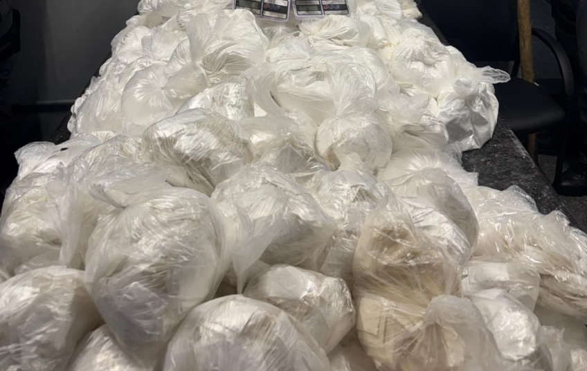 PM encontra ‘casa bomba’ do crime organizado com 200 kg de cocaína
