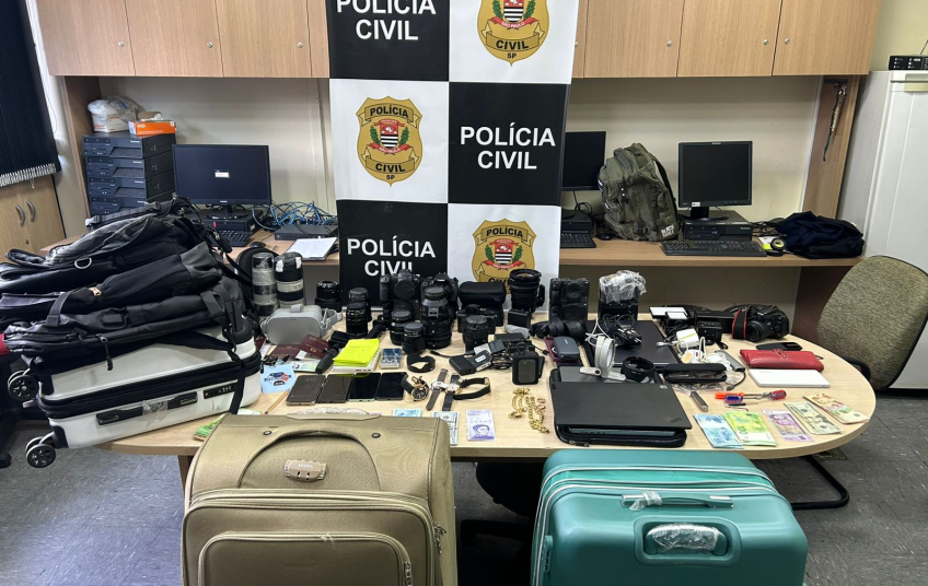 Rastreadores instalados em objetos furtados culminam em prisão de mulher no centro de SP