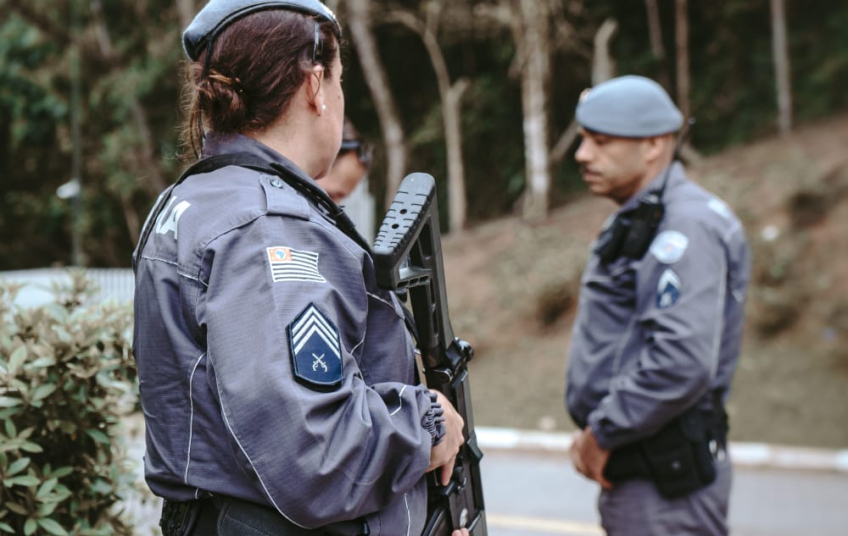 TRÊS FORAGIDOS DA JUSTIÇA SÃO CAPTURADOS PELA POLÍCIA MILITAR NA ZONA SUL DE SÃO PAULO