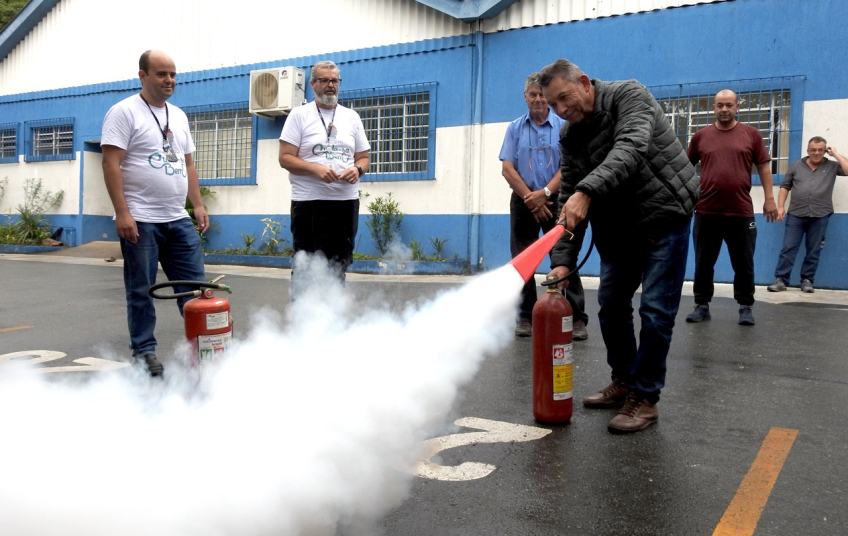Semasa finaliza curso para zeladores das Estações de Coleta