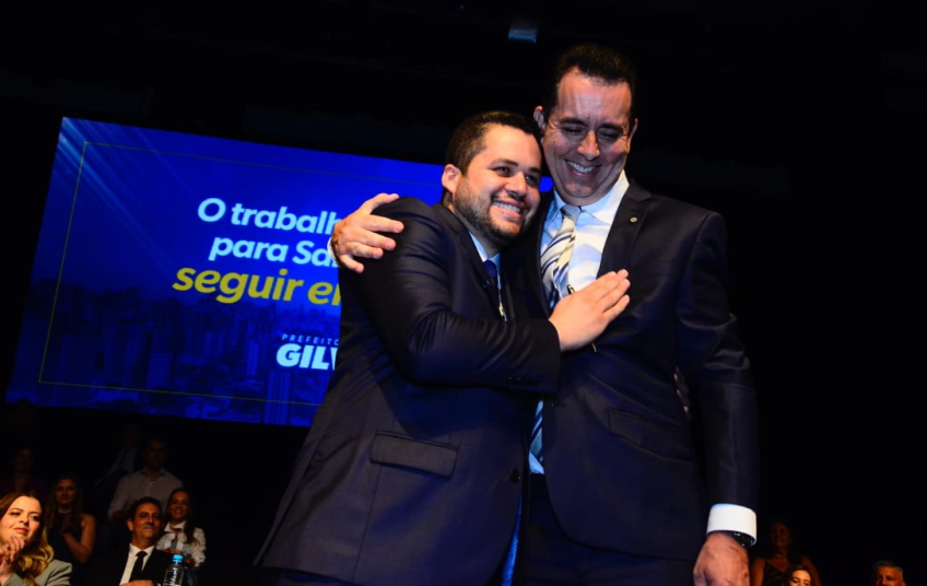 Gilvan toma posse como o prefeito mais jovem da história de Santo André