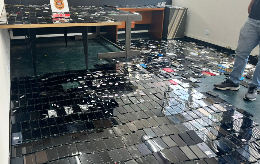 Polícia Civil recupera 5 mil celulares em operação no centro de São Paulo