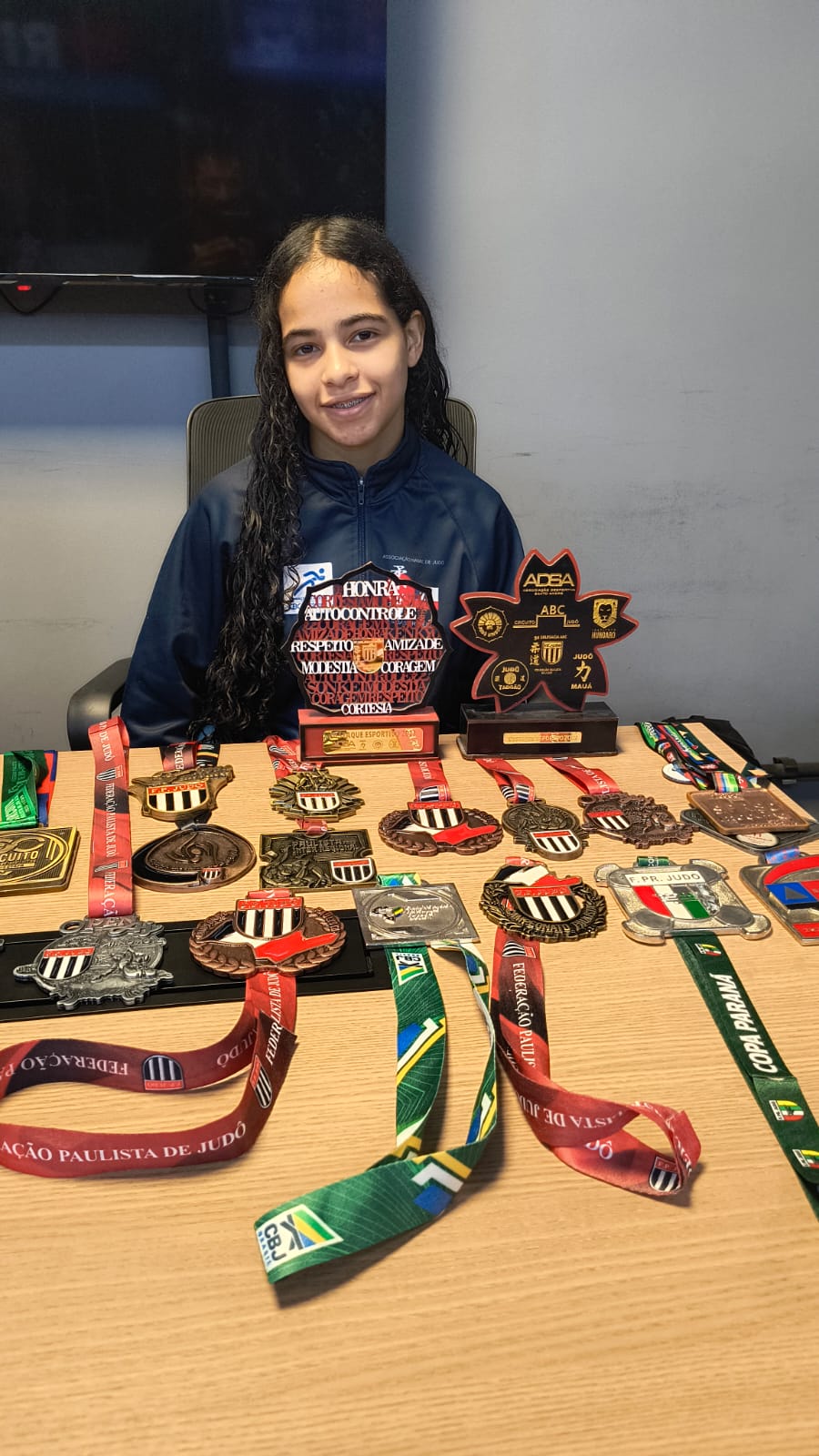 Victória já coleciona mais de 36 medalhas oficiais de judô Foto: Rafael Costa/PMETRP
