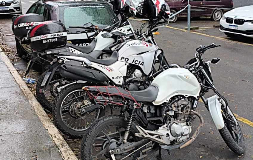 Motocicleta roubada é recuperada e suspeito é preso no Grajaú