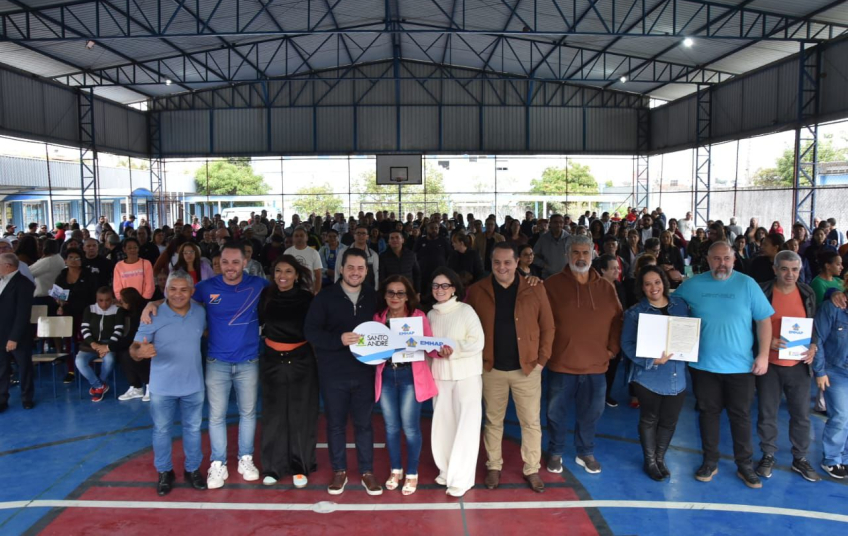 Santo André finaliza entrega de matrículas do Conjunto Habitacional Prestes Maia