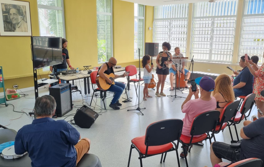 Biblioteca Cecília Meireles realiza 4º Sarau do ano neste sábado