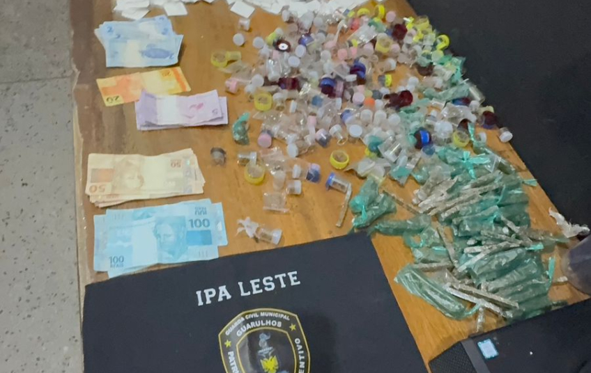 GCM prende traficante com 1,5 kg de entorpecentes no Jardim Vermelhão
