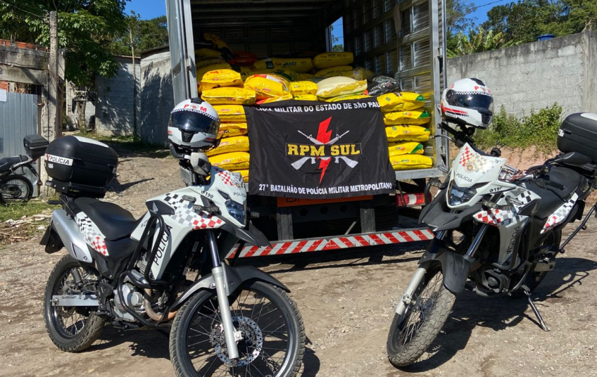 Polícia Militar recupera carga de milho e ração avaliada em mais de R$ 23 mil na Zona Sul de São Paulo